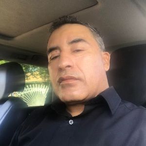 Meet your Posher, Javier